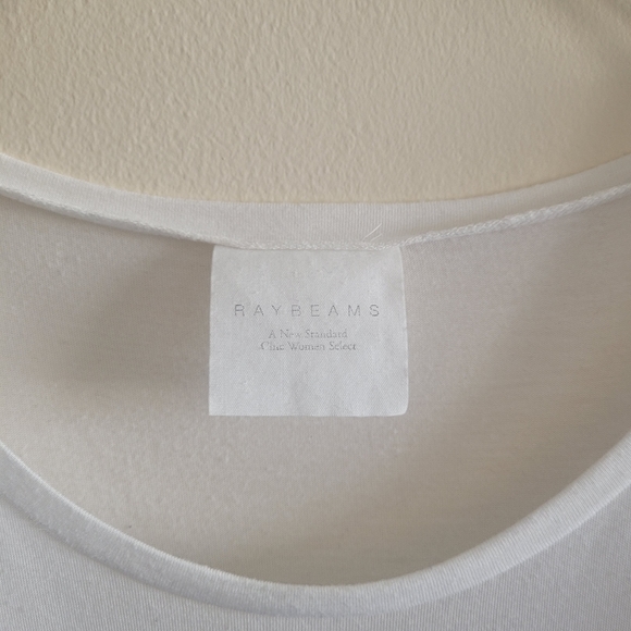 ★SOLD★Flowy White Long T-shirt - Picture 4 of 15